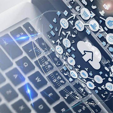 云開(kāi)發(fā)時(shí)代下，計(jì)算機(jī)軟硬件開(kāi)發(fā)的融合之路——以安徽新華電腦專修學(xué)院為例